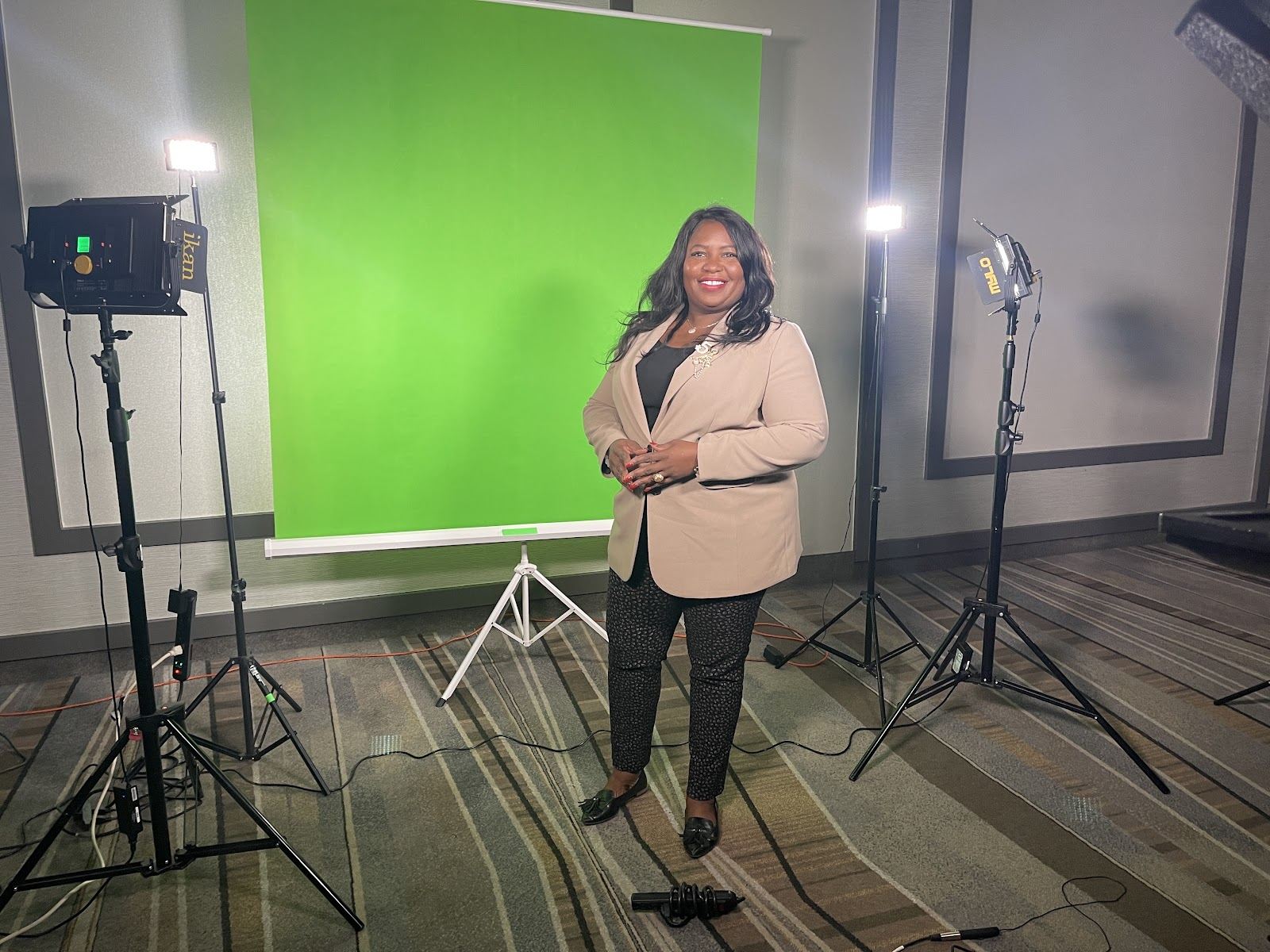 60–90 second video intro (with on-page transcript for AI search)